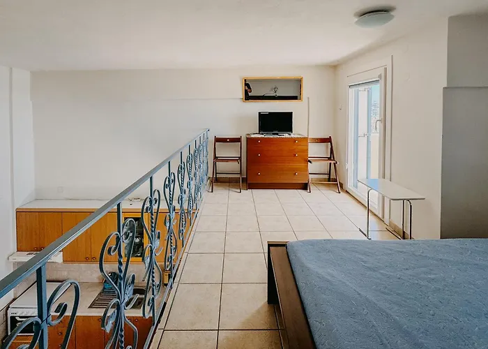 Refresh & Relax Residencies